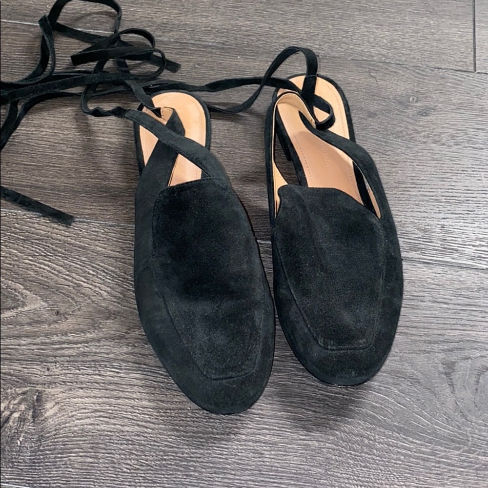 Flats - Picture 1 of 2